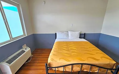 Bridgeview Hotel