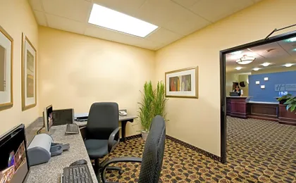 Holiday Inn Express & Suites Willcox By IHG