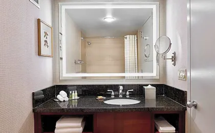 DoubleTree by Hilton - Philadelphia Center City