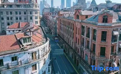 Waiting Hotel (Shanghai Bund Nanjing East Road Pedestrian Street)