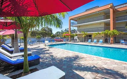 Days Inn by Wyndham Sarasota Bay