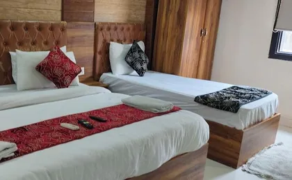 Hotel Gloab Residency Near Delhi Airport