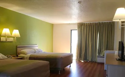 Motel 6 Hemet, CA