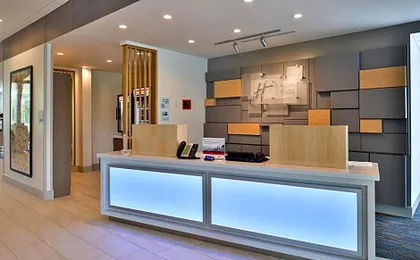 Holiday Inn Express & Suites Omaha Airport By IHG