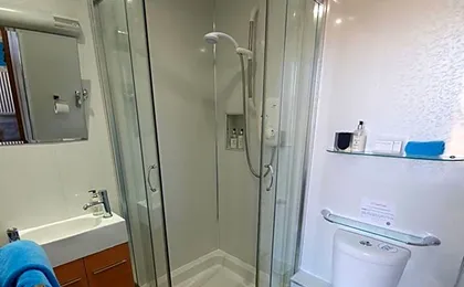Lauderville guest house