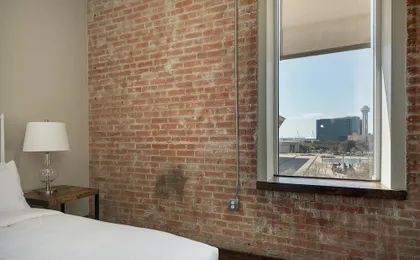 Modern 1bd in the Core of Downtown