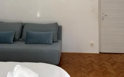 Mari Split