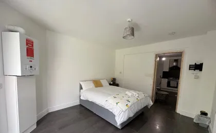 Apartment Sleeps 6 With Wifi
