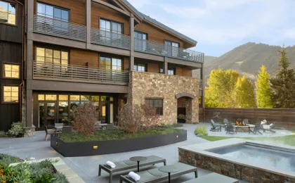 Rusty Parrot Lodge and Spa