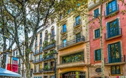 MUNTANYA - Apartments & one with Terrace next to Sagrada Familia