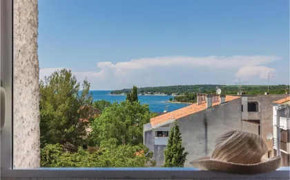 Two-Bedroom Apartment in Cervar Porat