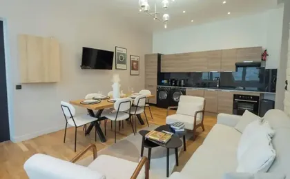 Spacious Air-conditioned Apartment Center of Paris