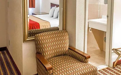 Economy Inn & Suites