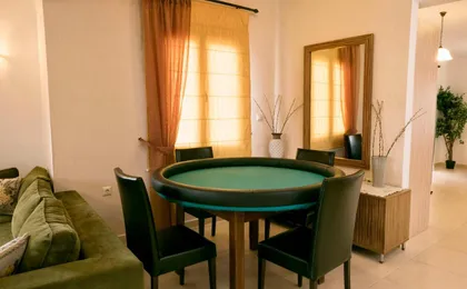 Villa Laga with Pool, 300m To Taverns, Childrens Area, Bbq!