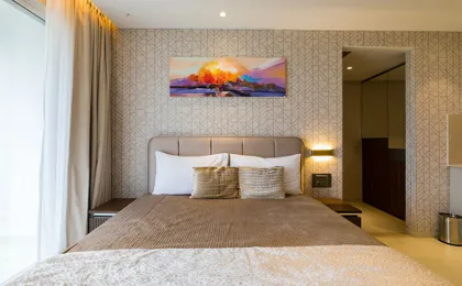 AR Suites Jewels Royale