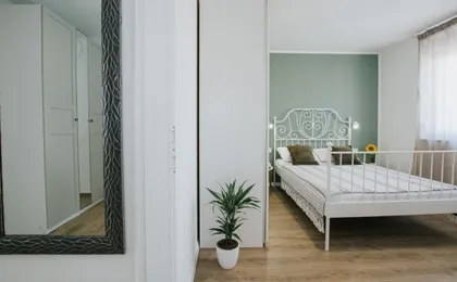 Eva's Apartment