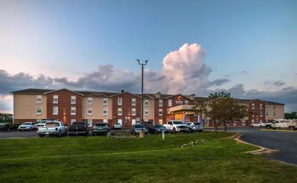Comfort Inn & Suites St. Louis - Chesterfield