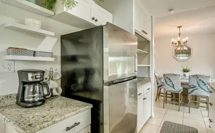 Port Charlotte Home w/ Sunroom, Grill & Fire Pit!