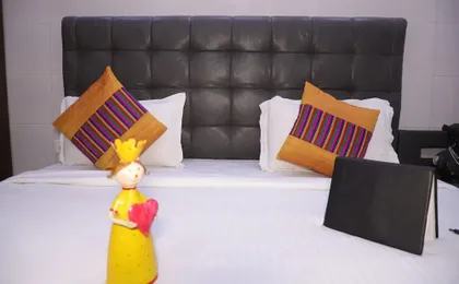 Fortune Home Service Apartment 1Bhk,L-36B, Saket