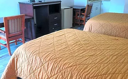 Relax Inn And Suites