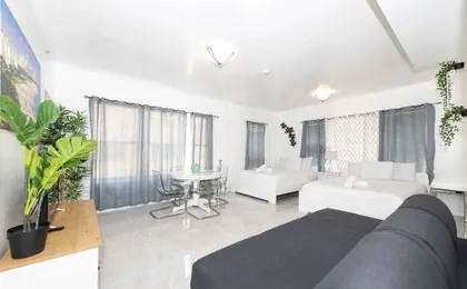 Ocean Drive Apartments