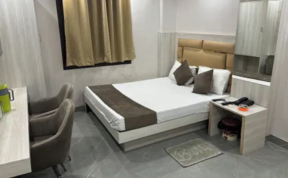 hotel swastik palace