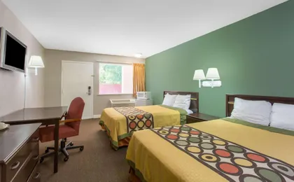 Super 8 by Wyndham Durham/University Area Nc