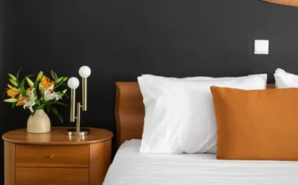 Fresh Detailed Stylish Apt at Acropolis