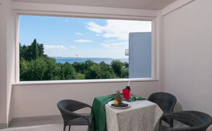 Luxury Rooms Near the Beach1