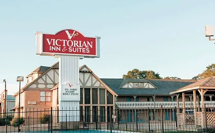 Victorian Inn & Suites