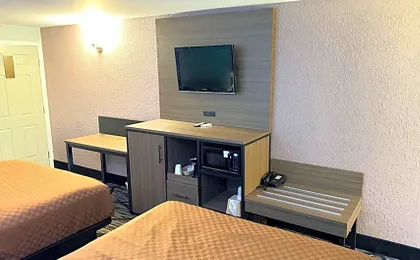 Cedar Hill Lodge