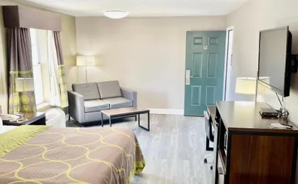 Super 8 by Wyndham Bay St. Louis