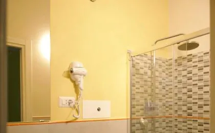 Paola Guest House