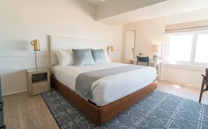 Newport Beachwalk Hotel