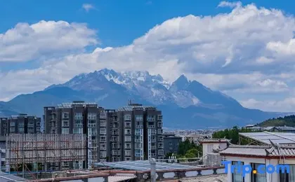 Tianruihua Garden Hotel (Xianghe Commercial Plaza in the Old Town of Lijiang)