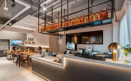 Joy Hongqiao Airport And Railway Hotel