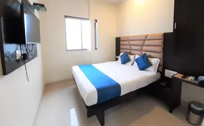 Hotel Adnoc Inn by Hexa Rooms