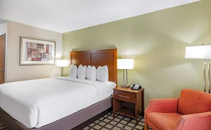 Baymont by Wyndham Gurnee