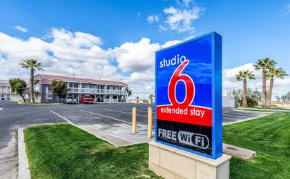 Studio6 Buttonwillow, Ca