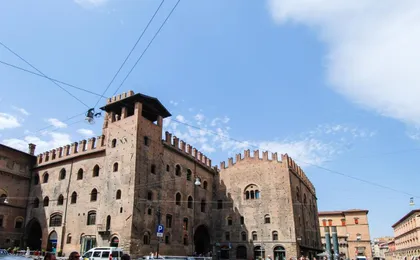 Ur-Nest Piazza Maggiore