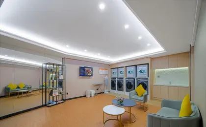 Vienna International Hotel (Shenzhen Dameisha Metro Station Store)