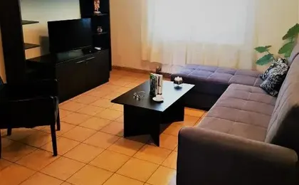 House with yard Subway 5min walk