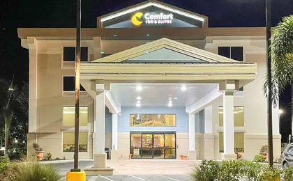 Comfort Inn & Suites Sarasota I75