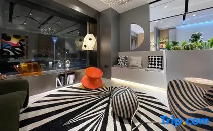 Sushi Light Luxury Hotel (Shanghai Xinzhuang Business District)