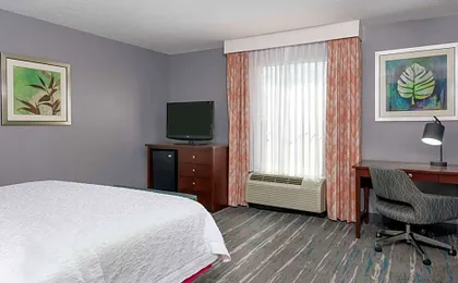 Hampton Inn & Suites Orlando Airport @ Gateway Village