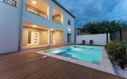 Bernie Apartments with a Pool (Adults Only)