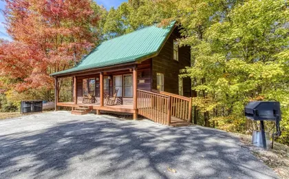 Whispering Pines by Beyond Expectations With Hot Tub