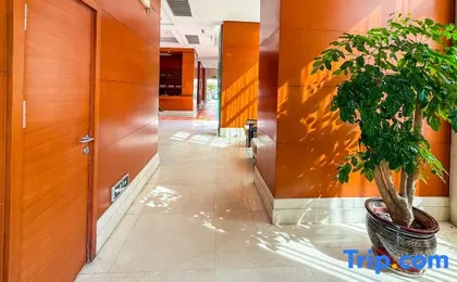 High-end Homestay (Shanghai Nanjingxi Road Branch)