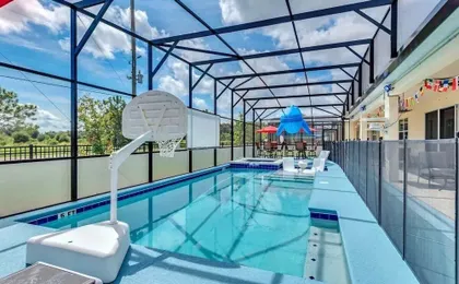 2473 Shanti · Deepsea World/15 Suites/sleep 30/oversize Pool&spa