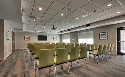 Holiday Inn Express & Suites Aurora - Naperville By IHG